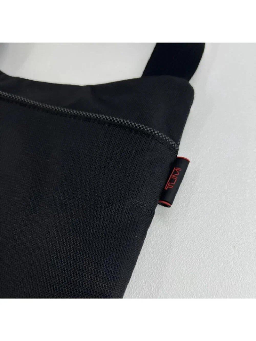 Tumi T-Tech Ballistic Nylon Crossbody Bag M Sling Adjustable Straps 51232D Black